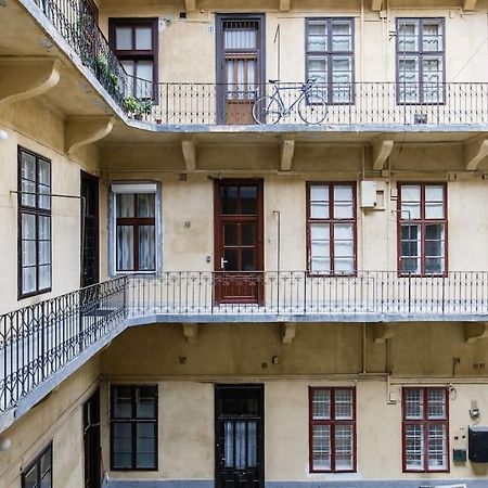 Designer Dream Home In The Ruin Bar District W A/C Budapest Luaran gambar
