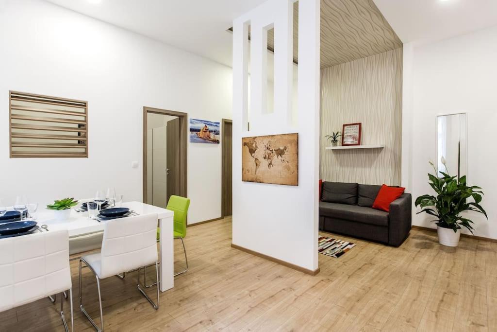 Designer Dream Home In The Ruin Bar District W A/C Budapest Luaran gambar