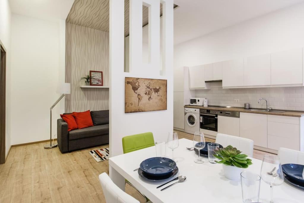 Designer Dream Home In The Ruin Bar District W A/C Budapest Luaran gambar